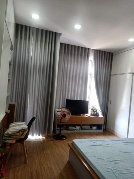 Bán nhà Âu Cơ chính chủ 58m2, giá chỉ 4,1 tỷ, 3 tầng, TẶNG nội thất