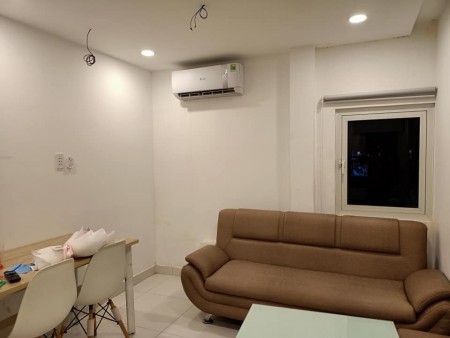 Bán nhà đường Nguyễn Hồng Đào Sát mặt tiền, dt 4x10m chỉ 3.7 tỷ