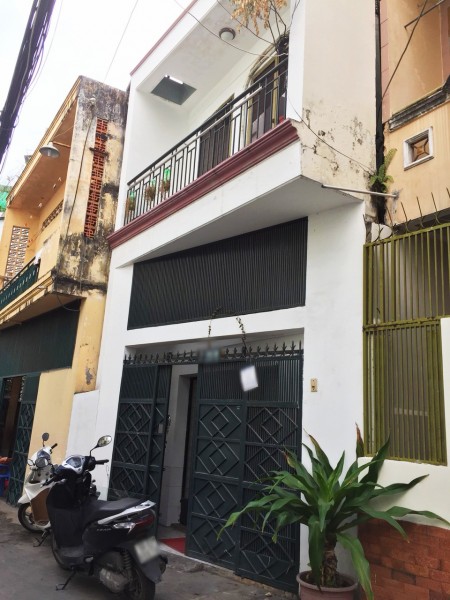 Cho thuê nhà đường Hồ Biểu Chánh, phường 11, Phú Nhuận. DT 4x11m 1 trệt 1 lầu. Hẻm xe hơi