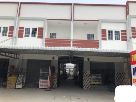 Bán nhà 1 trệt 1 lầu 2 phòng trọ và 1 kiot, 150m2, đường 16m, gần quốc lộ 13 ngay khu công nghiệp