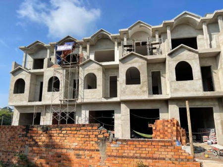 Siêu phẩm nhà 2 lầu tại Thủ Dầu Một, DTSD 176m2, GPXD, sổ hồng riêng công chứng ngay