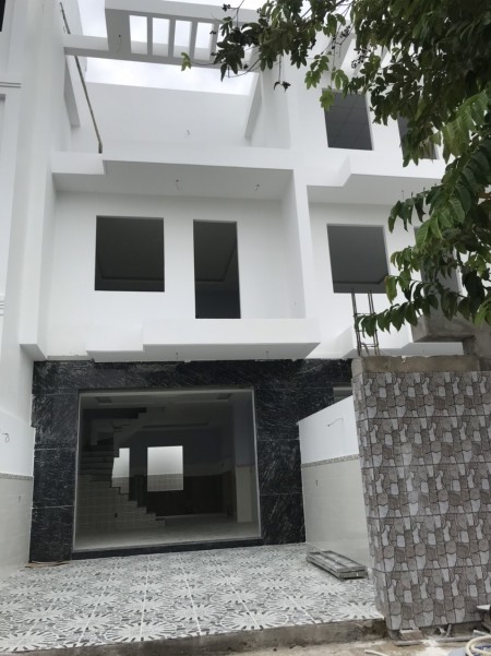 NHÀ MẶT TIỀN ĐƯỜNG LỚN DT 88 m2 – SỔ HỒNG RIÊNG – HỖ TRỢ TRẢ GÓP