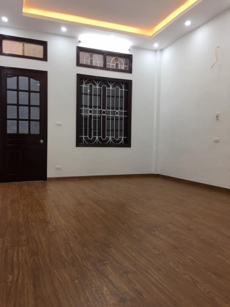 Hot! Đại hạ giá nhà Triều khúc DT 45mx4tầng, MT 5m Giá 2tỷ350