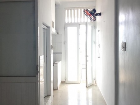 Chính chủ cho thuê căn hộ chung cư trung tâm Q3, đường Kỳ Đồng, 55m2, giá 7tr/tháng.