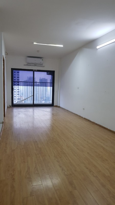Cho thuê Chung cư Golden West Lê Văn Thiêm 3 ngủ không đồ 9 triệu. Gọi 0377983070
