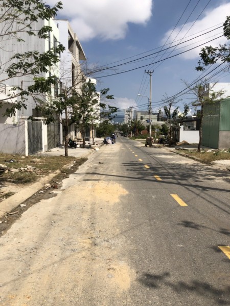 Chính chủ bán gấp lô Quách Xân , Đường 7m5 sau bến xe . Cẩm Lệ - Hòa An - Đà Nẵng