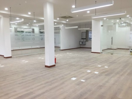 Cho thuê văn phòng lầu 1 dt 200m2 HXH Lê Quang Định, P14, Q.Bình Thạnh, giá 60tr/tháng