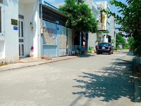 Cần bán gấp, nhà hẻm 35 đường số 6 Long Bình, Quận 9