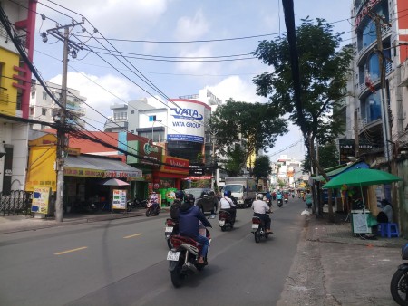 Nhà 3 mặt tiền Vườn Lài, Tân Phú, DT 8x20m.Nhà 1 hầm + 3,5 Tấm. Đang cho thuê 70tr/th. Giá 32 tỷ