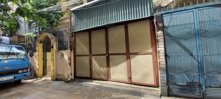 Bán đất Phố Hoàng Quốc Việt, phân lô, ô tô, 75m2, MT5m, nhỉnh 8 tỷ.