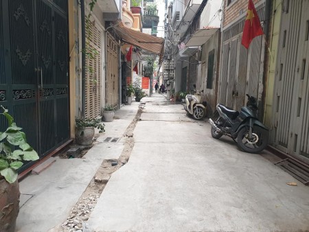 Bán nhà Phố Tô Vĩnh Diện, phân lô, oto, diện tích 43m2, Giá nhỉnh 5 tỷ
