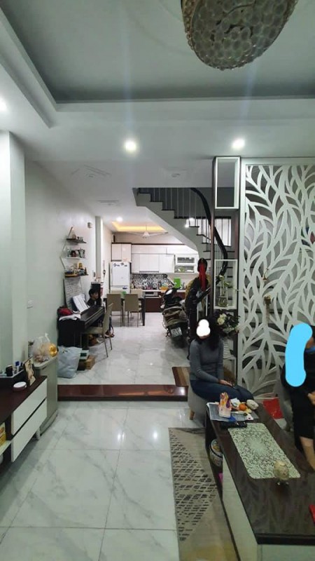 Chủ nhà cần bán gấp nhà phố Đội Cấn, Vĩnh Phúc, Hoàng Hoa Thám, 62m, 4 tầng, mặt tiền 4.5m, chỉ gần 4 tỷ. ( Liên hệ: 0948105078 )