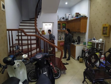 Khâm Thiên, 30m2, 4 tầng, 3 ngủ, nhà đẹp ở ngay, giá 2 tỷ 5. LH 0975823216