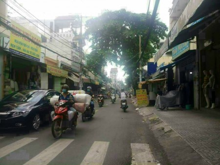Góc 2 MT chợ vải Phú Thọ Hòa và Phạm Vấn, DT 16x20m.Nhà 2 lầu và 4 kiot đang cho thuê. Giá 45 Tỷ