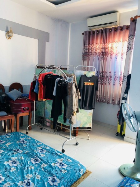 Nhà (1 trệt+1 lầu), sổ hồng riêng, đường Phan Văn Hớn vô ở liền. LH O789.114.979