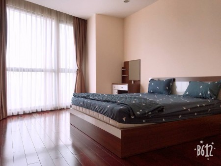 Căn hộ 102m2 tòa R5, ban công ĐN, Royal City, giá 3.7 tỷ, LH: 0967839010