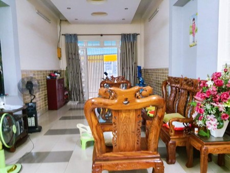 Bán GẤP nhà Bà Hom Quận 6 2 tầng 80m2 giá chỉ 6tỷ6- Hẻm Xe Tải