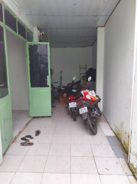 Nhà hẻm xe hơi Tân Sơn Nhì 77m2, 3 PN chỉ 4.4 tỷ