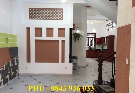 Bán nhà Cách Mạng Tháng 8, Quận 10, 4 tấm, giá chỉ hơn 4 tỷ