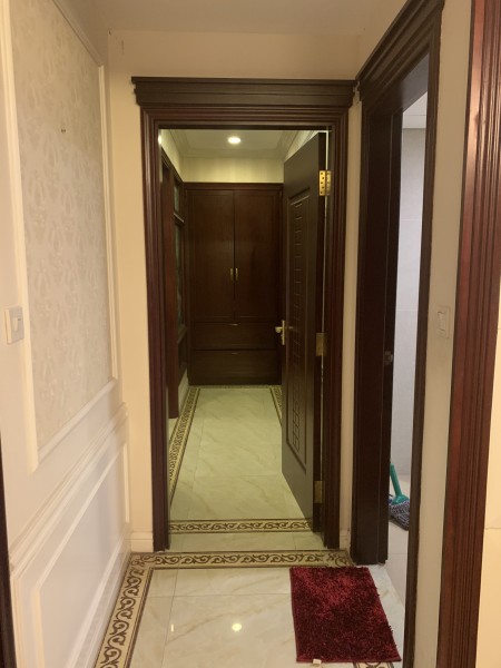 Căn hộ 2 phòng ngủ sáng, 111m2 Royal city, Giá 4,5 tỷ, LH: 0967839010