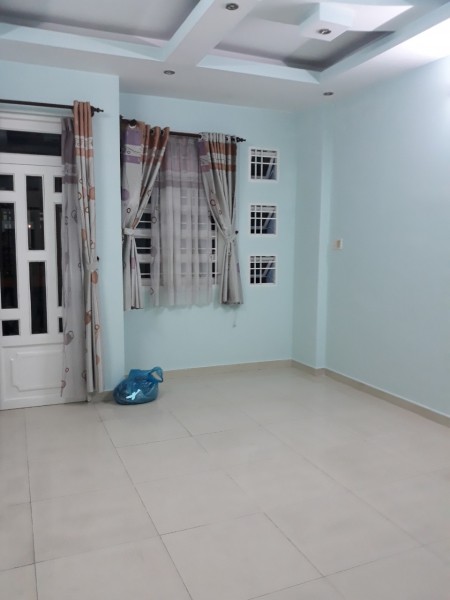 Nhà Trần Thủ Độ, 2 lầu, sân thượng, mới leng keng
