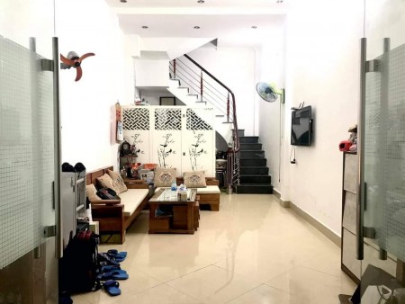 Bán nhà Thái Hà, lô góc, 20m ra phố, ngõ thông, DT 33m2, 4 tầng, 3.6 tỷ.