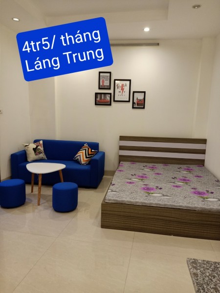 Nhà mình có phòng đường Láng, gần chợ Láng Hạ, đồ cơ bản