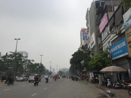 Chính chủ cho thuê nhà mặt phố Trần Khát Chân, Hai Bà Trưng, DT 26m2, Giá 18tr/th LH 0916 755 622