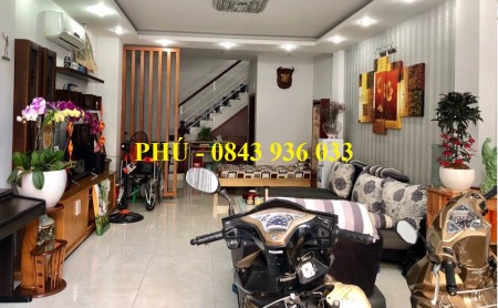 Bán gấp nhà hẻm Quận 10, vị trí đắc địa ngay trung tâm giá chưa tới 5 tỷ.