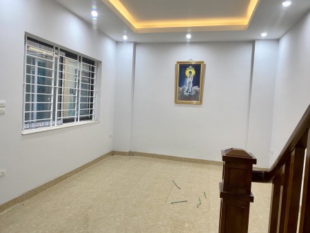 Chính chủ hạ chào không phanh 300tr để bán nhanh trước Tết. Bán Đất tặng căn nhà mặt ngõ 32 Đỗ Đức Dục,