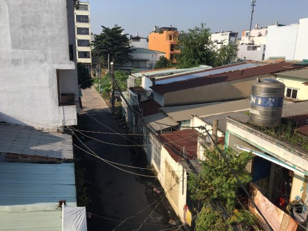 Nhà 40m2 CNĐ hẻm 5m trước nhà giá cực rẻ