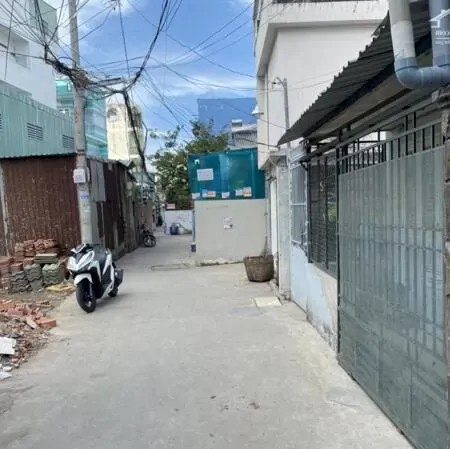 Diện tích 93m2, MT: 4,0m, hậu 4,6m ô ô đỗ cách biển hồ Vinhomes Ocean Park 200m, giá 3,9 tỷ