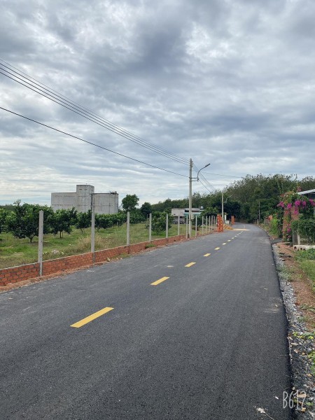 Đất mặt tiền đường liên huyện giá rẻ
