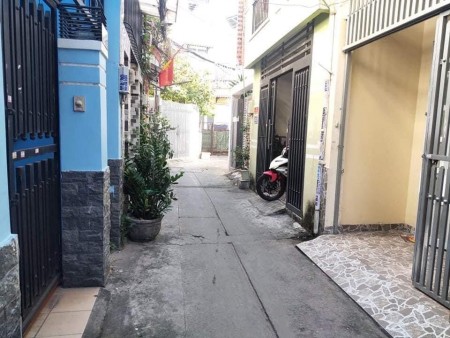 Nhà nát Dương Quảng Hàm, xe hơi đỗ cửa, 49m2, 3 tỷ 500 triệu TL