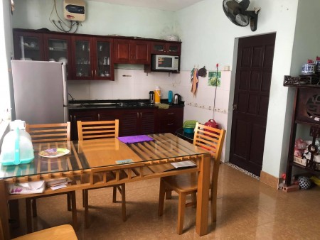Bán Nhà Trung Kính 30m2*3 tầng, Nhỉnh 2 tỷ