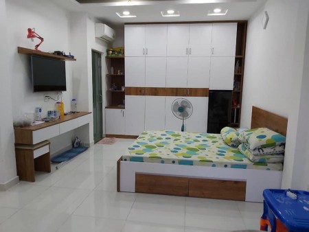 Bán nhà về quê định cư, Hồ Bá Kiện - Quận 10, ngang 4m, 3 tầng, 4 tỷ 8
