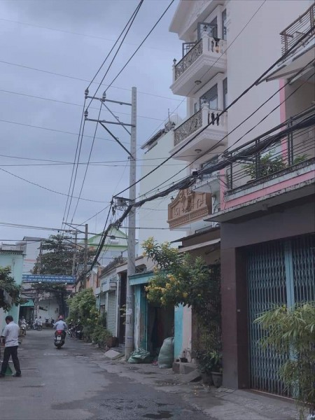 Bán nhà hẻm 536 Âu Cơ, Tân Bình, 45m2, Giá rẻ. LH: 0708000454.