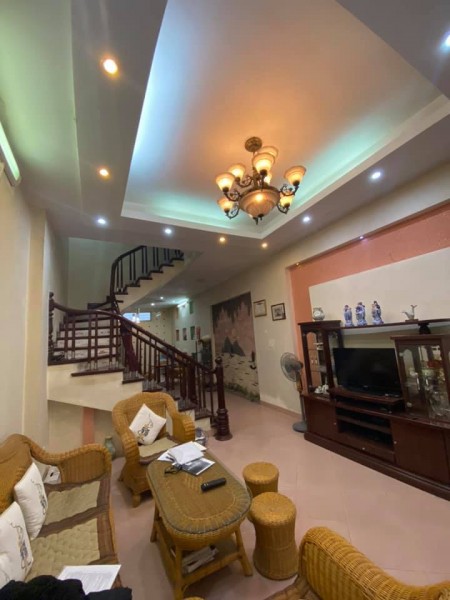 Bán nhà phố Xã Đàn, Ô tô tránh, Kd, dt 90m