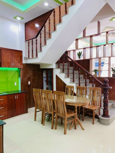 NHÀ ĐẸP GIẢM MẠNH BÁN GÂP VỀ QUÊ