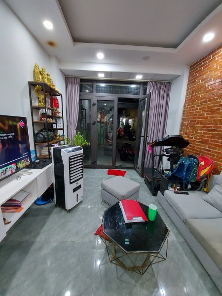 Bán nhà Vườn Lài, Tân Phú, 4 tầng, 30m2 (3.5x8.5), chỉ 4.25 tỷ, thiết kế đẹp, ở ngay.