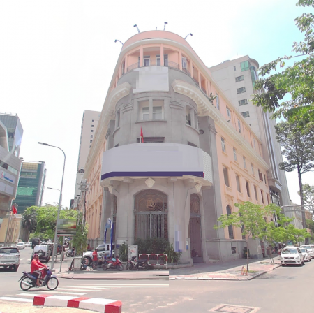 Ba Tháng Hai - góc 2 mt gần nhà hát Hòa Bình . Nhà đẹp kd tốt