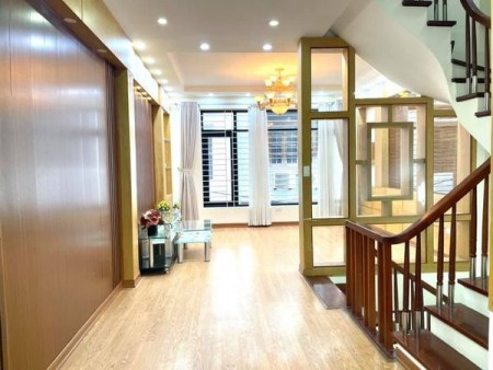 KIM NGƯU NHÀ ĐẸP 48M 4,1 TỶ NGÕ TRƯỚC NHÀ XE BA GÁC.