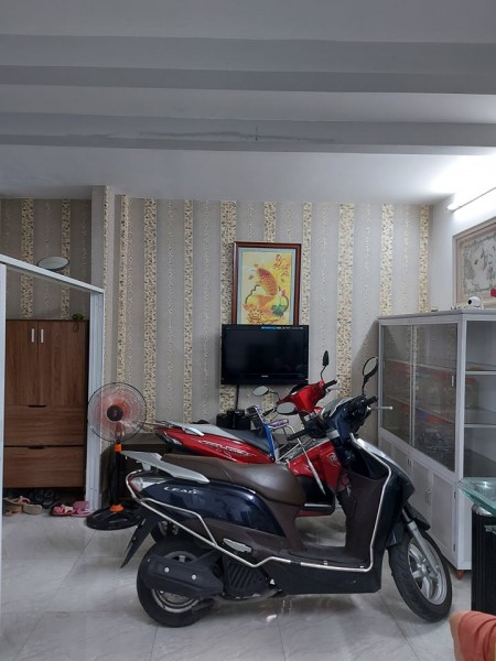 Bác sĩ bán nhà hẻm 870 Lạc Long Quân, P8, Tân Bình. 54m2(4,3*12,6) 4,55 Tỷ.