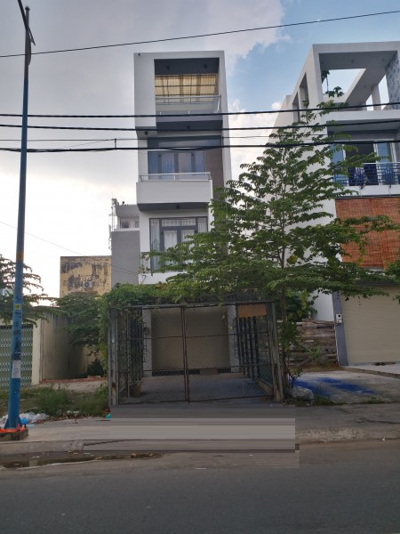 Lý Thường Kiệt _ vị trí nhà đẹp trống suốt . dt: 4 x 16 - Nhà 3 lầu