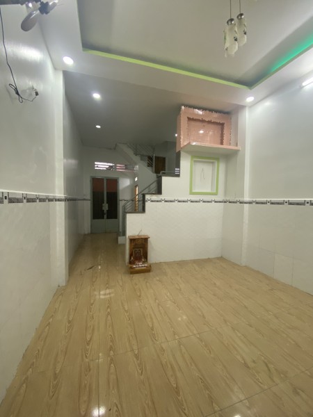 Bán nhà 2 tầng 4x8m, 2PN gần chợ Chim Xanh Q11 giá 3ti55 TL