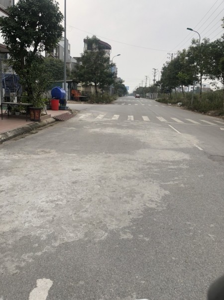 Bán đất TĐC Trâu Quỳ Gia Lâm đường 14m vỉa hè, giá chỉ 71tr bao sang tên