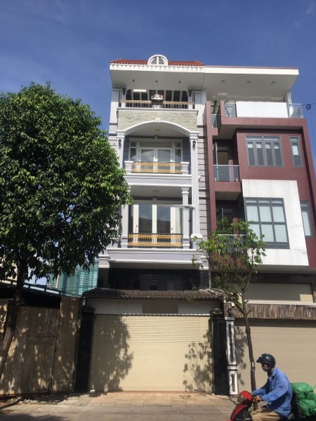 Lê Hồng Phong _ mặt tiền tuyến đ. hót quận 10 - suốt KD