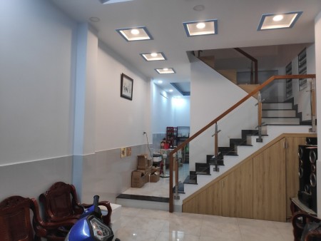 Quang Trung Phường 10 dt 58m2 3 Tầng, Sân thượng- 4 TỶ 3 QUẬN GÒ VẤP