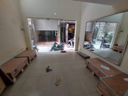 Bán nhà 4 tầng kinh doanh Nguyễn Lương Bằng, TT Đống Đa, MT4,2m. Giá 4.5 tỷ TL