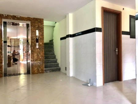 HÀNG ĐẸP QUAN NHÂN 8T THANG MÁY 13 PHÒNG KHÉP KÍN GIÁ CHỈ 7,6 TỶ
